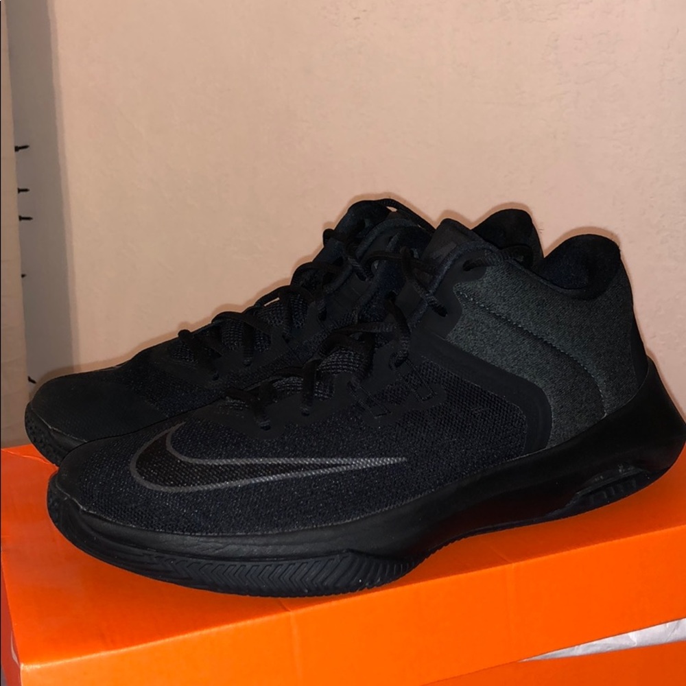 Nike Air Versatile II NBK